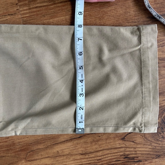 Banana Republic Tan Chino Khaki - Picture 6 of 7